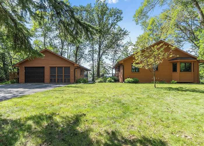 Sandy Beach Family Getaway W/ Fire Pit & Deck!