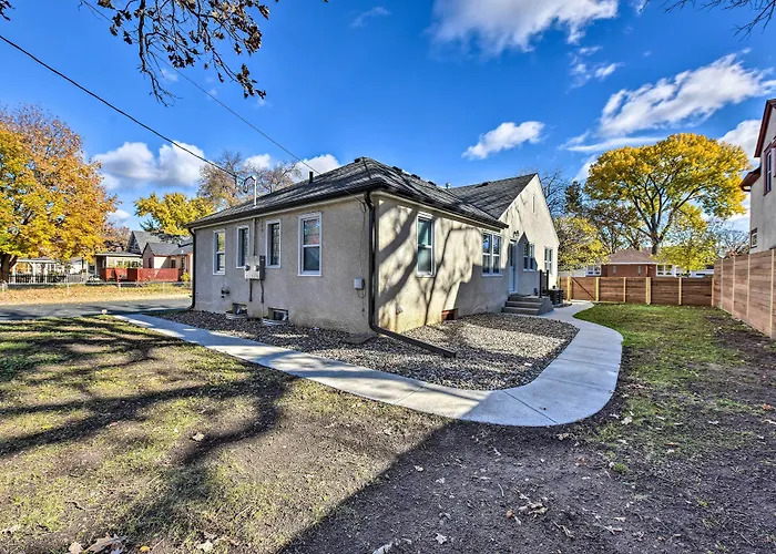 Cozy Home: Wifi, Parking, 5 Mi To Dtwn Mpls!