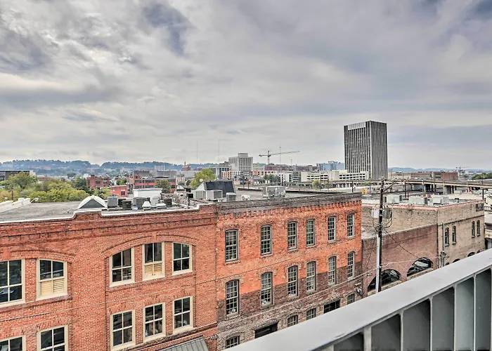 Modern Downtown Birmingham Condo W/ Rooftop Access