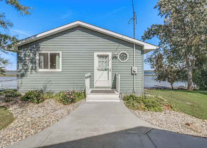 Lake Mary Cottage W/ Private Beach & Boat Dock