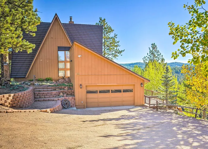 'Lazy Bear Lodge' In Florissant W/ Mountain Views!
