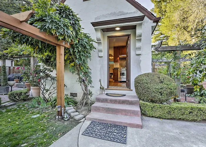 Updated Menlo Park English Tudor Garden Cottage!