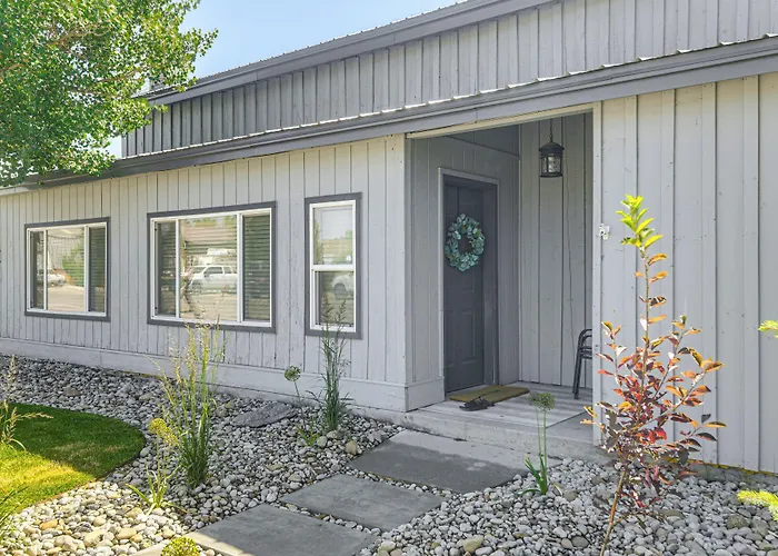 Centrally Located Pinedale Vacation Rental!