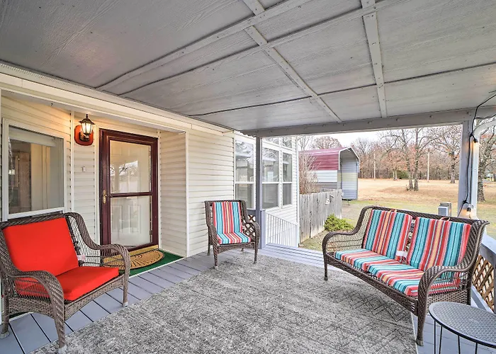Eufaula Escape W/ Deck - Steps To Lake!