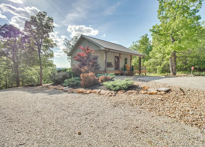 Mountain Home Cabin Rental W/ Fire Pit!