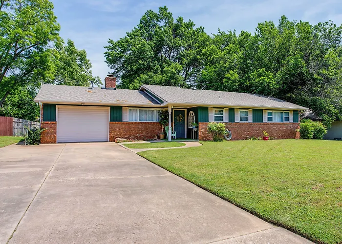 Norman Home W/ Yard, Walk To Park & Ou Campus!