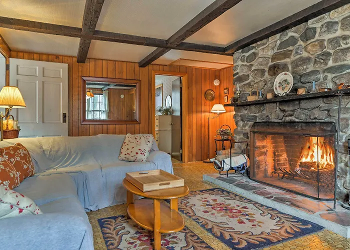 East Otis Reservoir Cabin W/ Porch - Walk To Lake!
