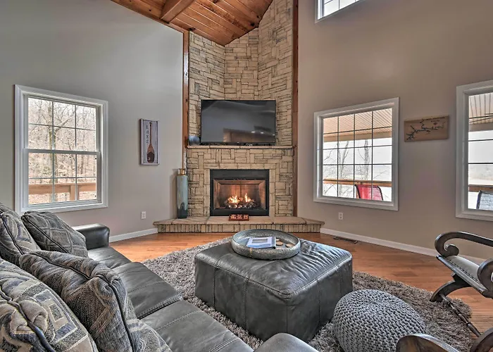 Lakefront Retreat W/ Views, Near Mammoth Cave!