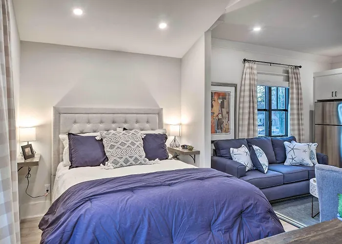 Airy Bentonville Studio < 1 Mile To City Square!