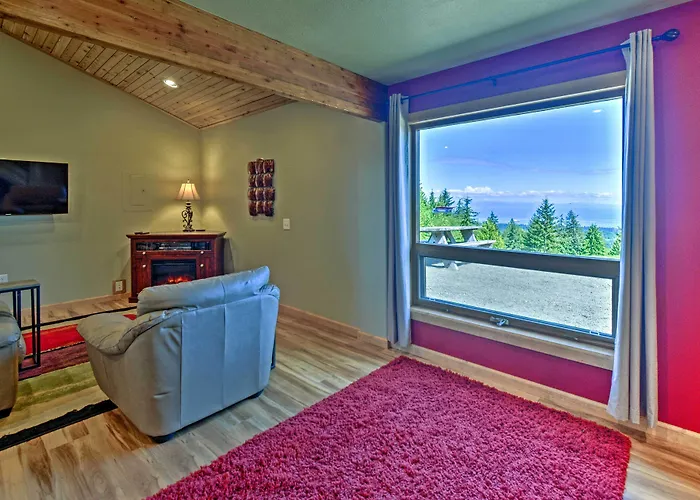 Picturesque Port Angeles Cabin W/ Fire Pit!