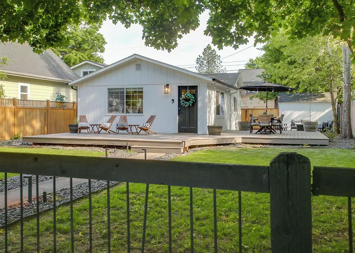 Cozy Coeur D'Alene Getaway W/ Fire Pit, Near Dtwn