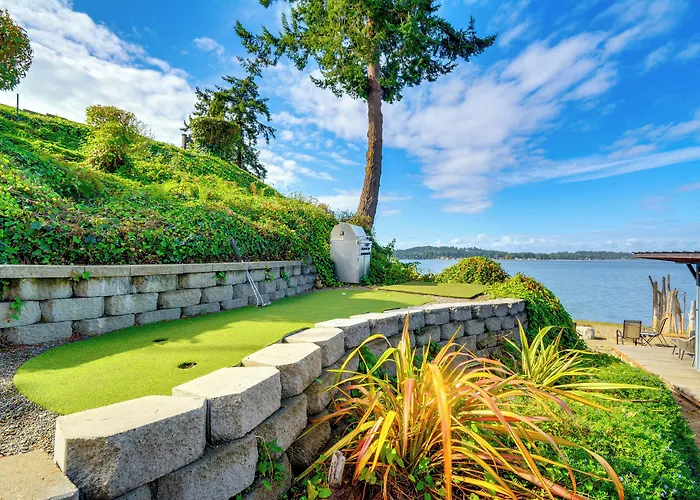 Gig Harbor Historical Beach House In Wollochet Bay