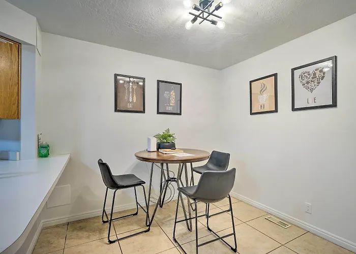 Spacious Cottonwood Heights Home: Ski Nearby!