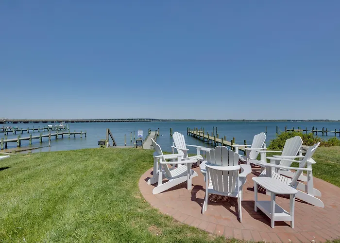Beautiful Colonial Home On The Choptank River