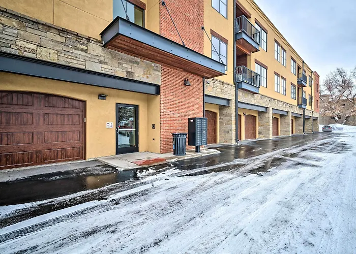 Main St Bozeman Condo - Walk To Parks & Eateries!