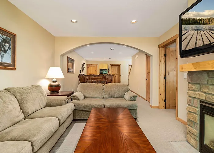 Gull Lake All-Season Getaway W/ Private Deck