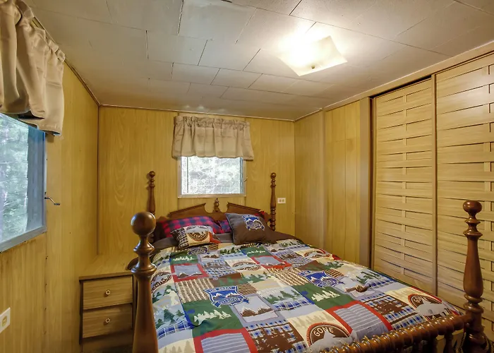 Little Manistee Riverfront Cabin W/ Fire Pit!