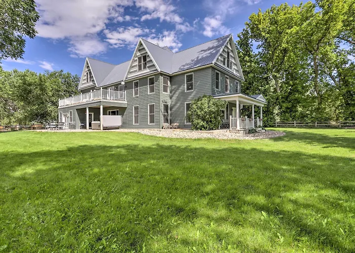 Fruita Victorian Home W/ Hot Tub + Mountains!