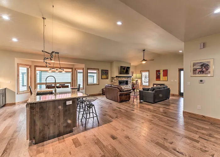 Charming Buena Vista Home ~ 1 Block To Main Street