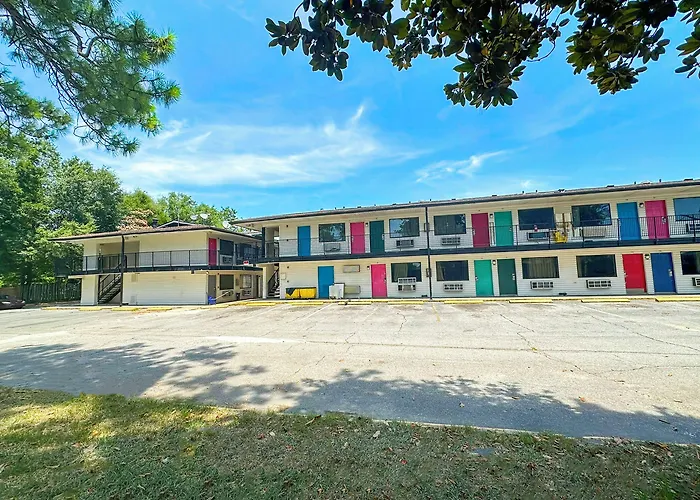 Luxury Inn By Oyo Albany