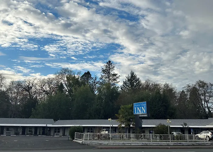 Western Village Inn-Newly Renovated