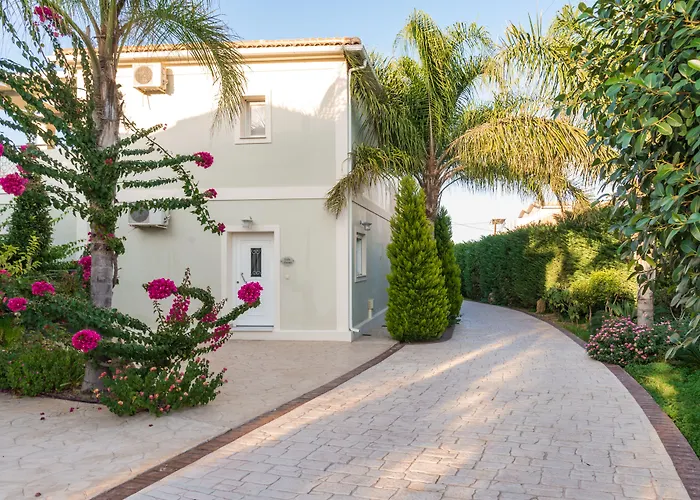 Mamfredas Luxury Resort