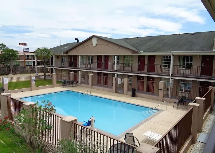 Super 8 By Wyndham Gulfport Airport Nw Near Biloxi