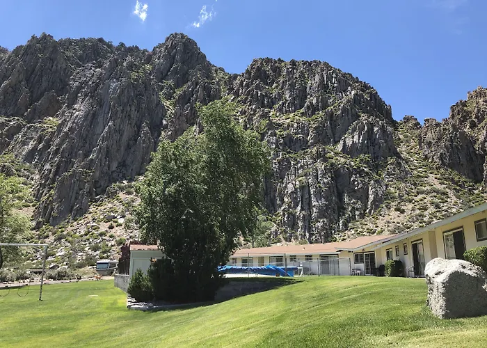 Meadowcliff Lodge Coleville