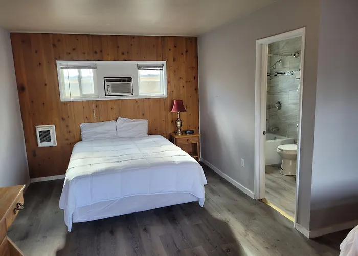 Silver Spur Motel