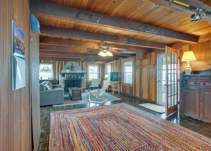 Historic Cottage W/ Beautiful Oceanfront View