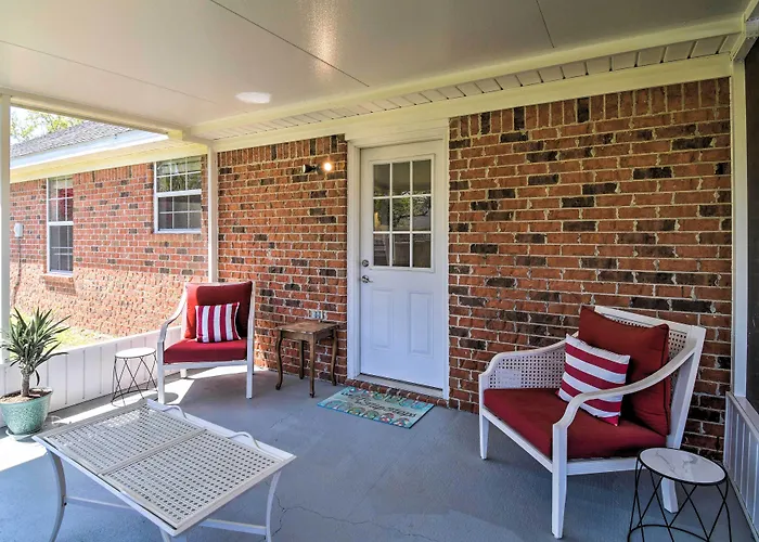 Foley Getaway W/ Fenced Yard - 13 Mi To Beaches!