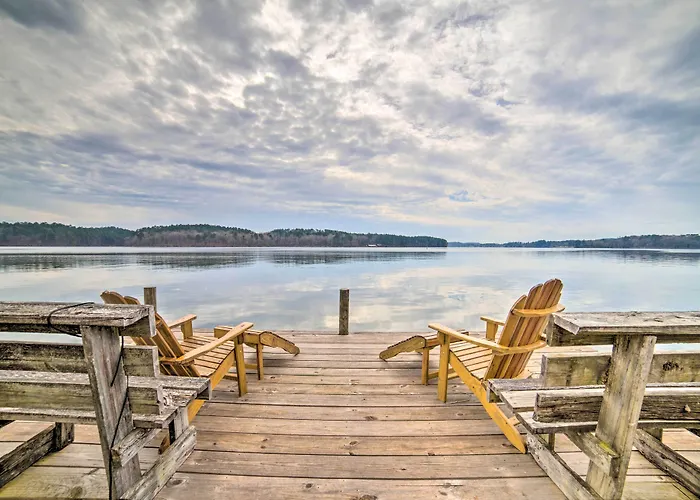 Authentic Retreat W/ Private Dock On Coosa River!