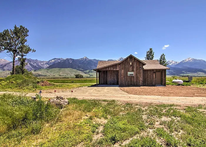Peaceful Mtn Retreat ~ 43 Mi To Yellowstone!