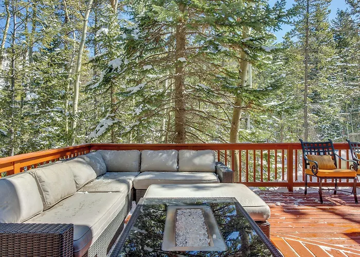 Idaho Springs Cabin W/ Hot Tub On Half Acre!