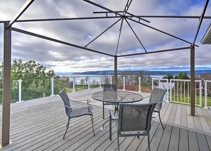 Breathtaking Port Ludlow Home W/ Deck & Yard