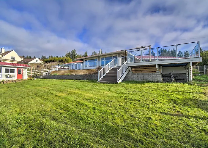 Breathtaking Port Ludlow Home W/ Deck & Yard