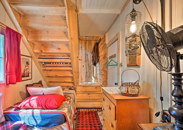 Adirondack Mountains Cottage Near Gore Mountain!