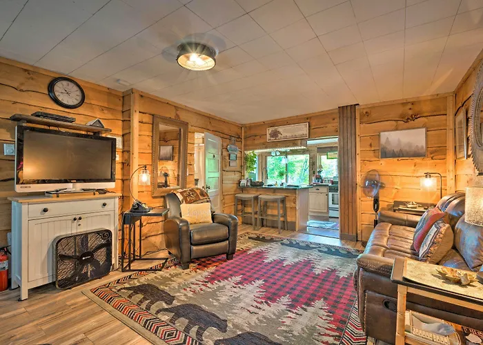 Adirondack Mountains Cottage Near Gore Mountain!
