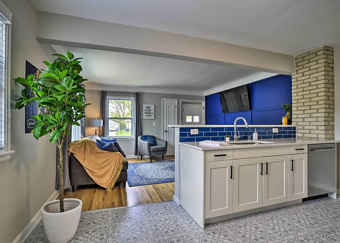 Mpls Duplex W/ Wifi & Kitchen: 5 Mi To Dtwn!