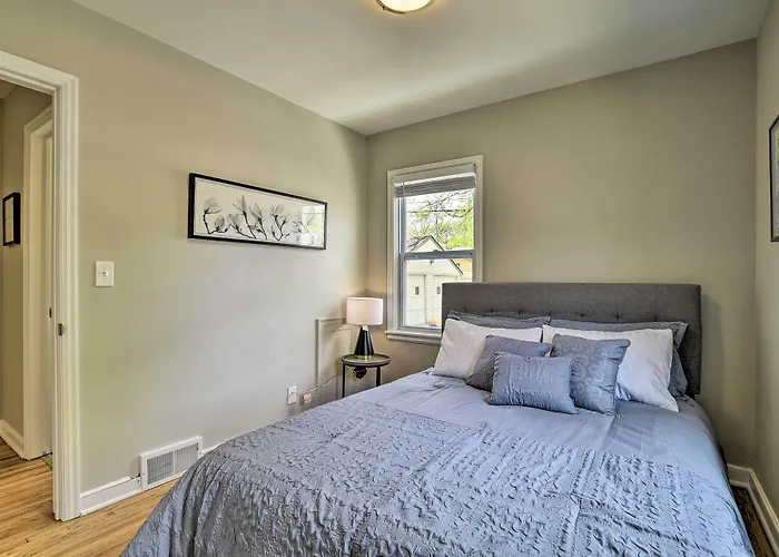 Mpls Duplex W/ Wifi & Kitchen: 5 Mi To Dtwn!