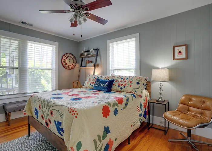'Carousel Cottage:' North Chattanooga Home!