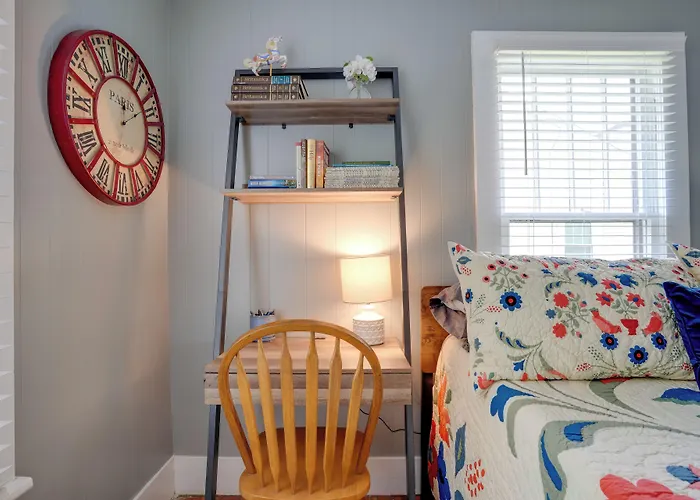 'Carousel Cottage:' North Chattanooga Home!
