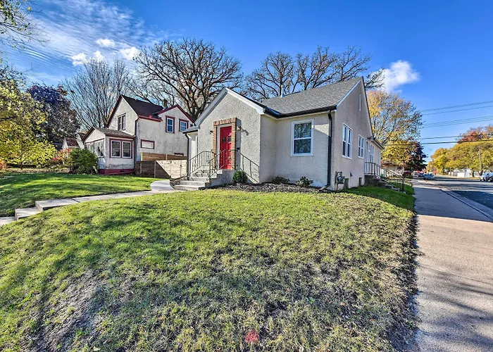 Mpls Duplex W/ Wifi & Kitchen: 5 Mi To Dtwn!