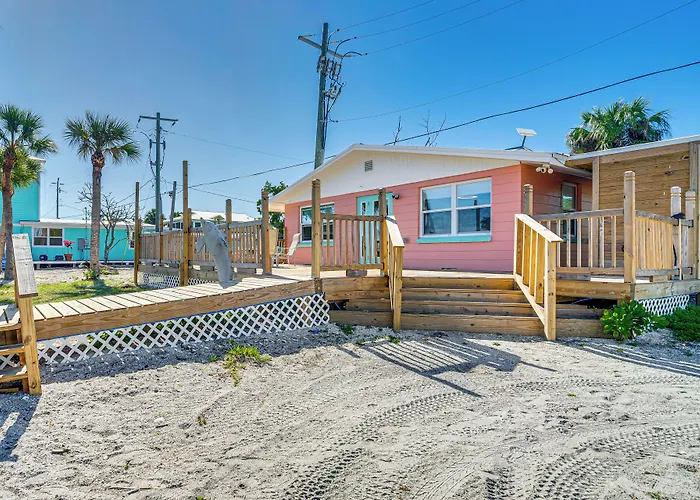 Little Gasparilla Home: Walk To Beaches!