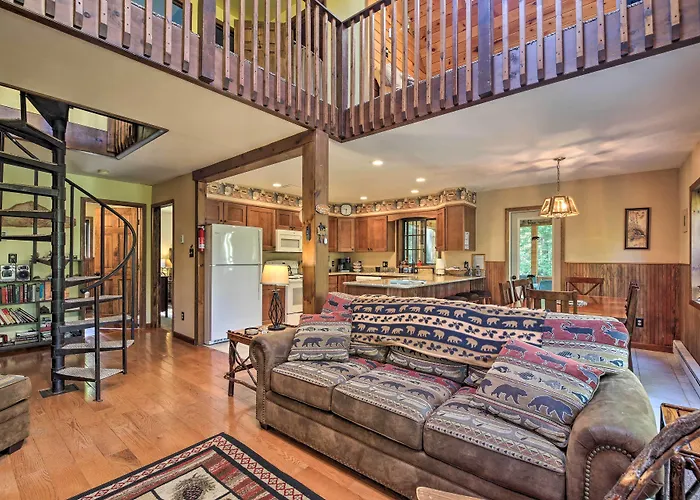 Lake Placid Chalet: Deck & Forest Views!
