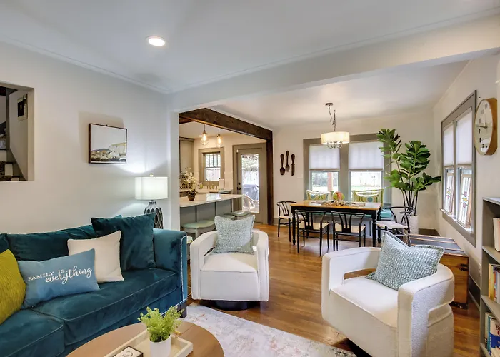 Renovated Lubbock Home - Walk To Texas Tech!