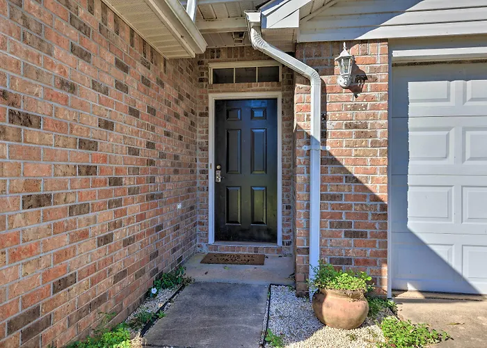 Orange Beach Home W/ Hot Tub < 2 Mi To The Wharf