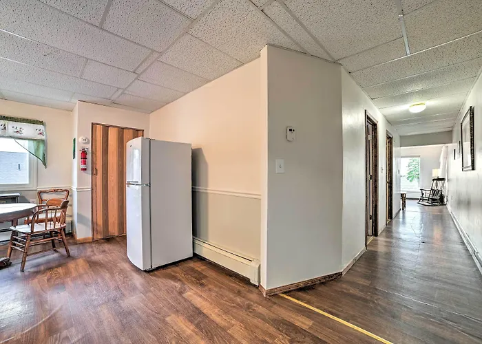 Walkable St Ignace Condo W/ Lake Huron Views