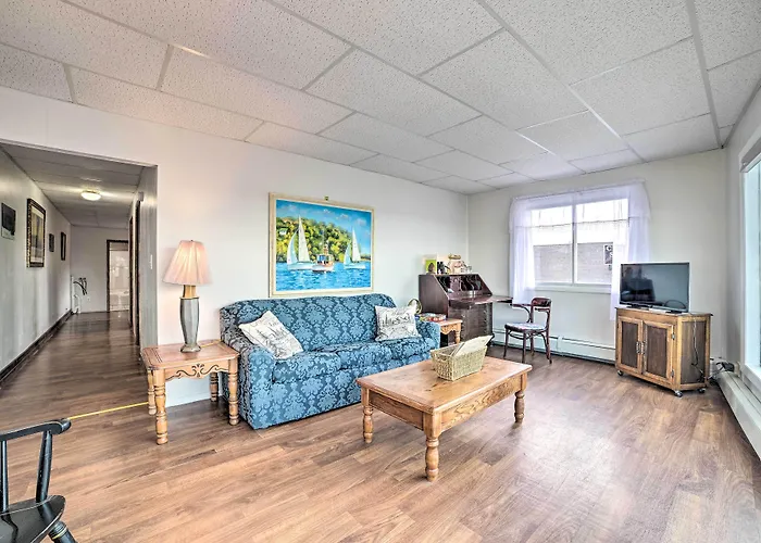 Walkable St Ignace Condo W/ Lake Huron Views