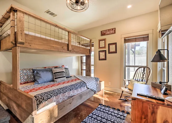Secluded Country Hideaway W/ Fire Pit & Pool!